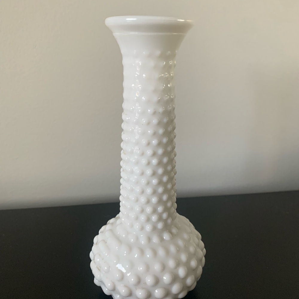 Elegant White milk glass Hobnail Vase